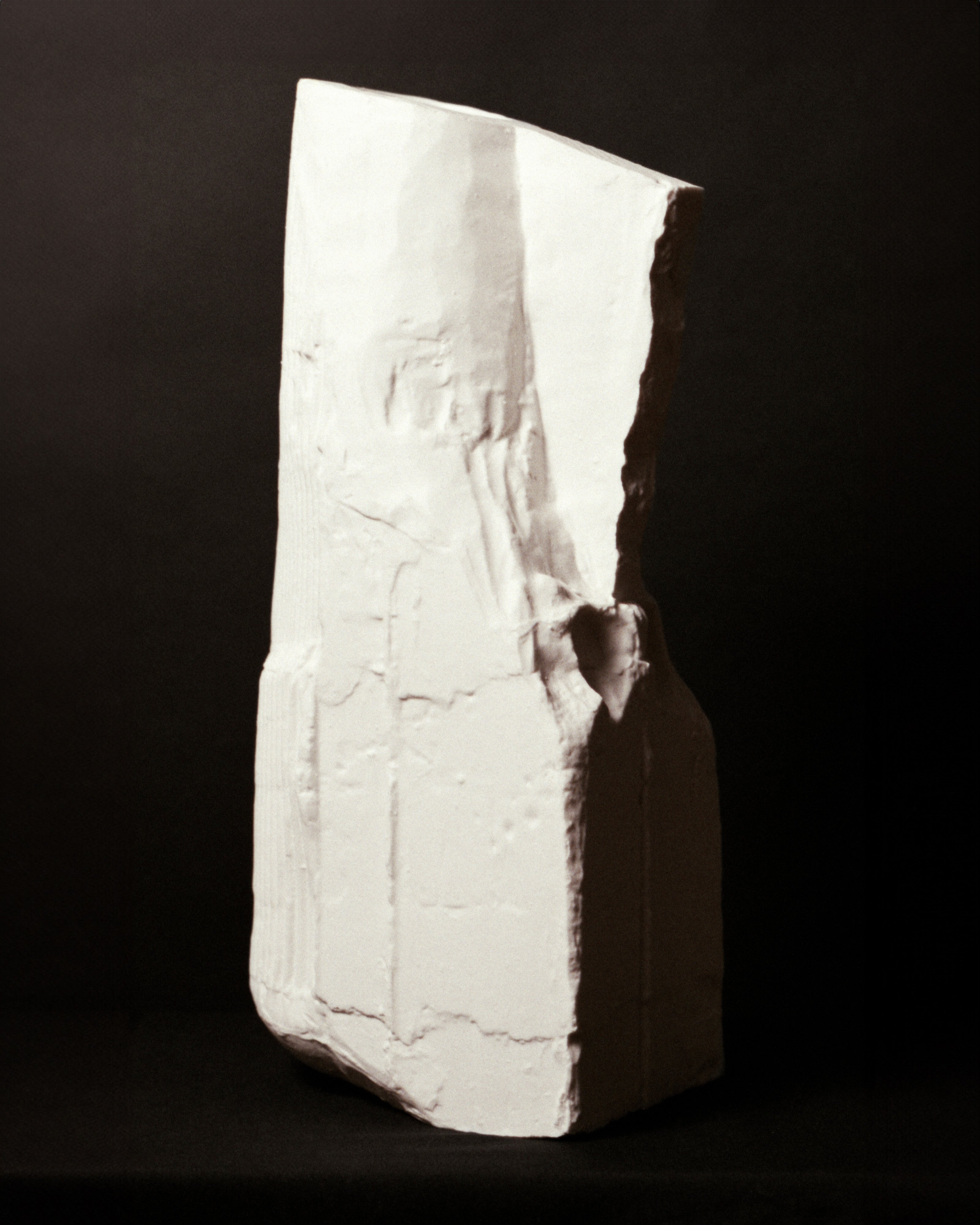 Vaas II Gebroken Wit by white dirt artifacts