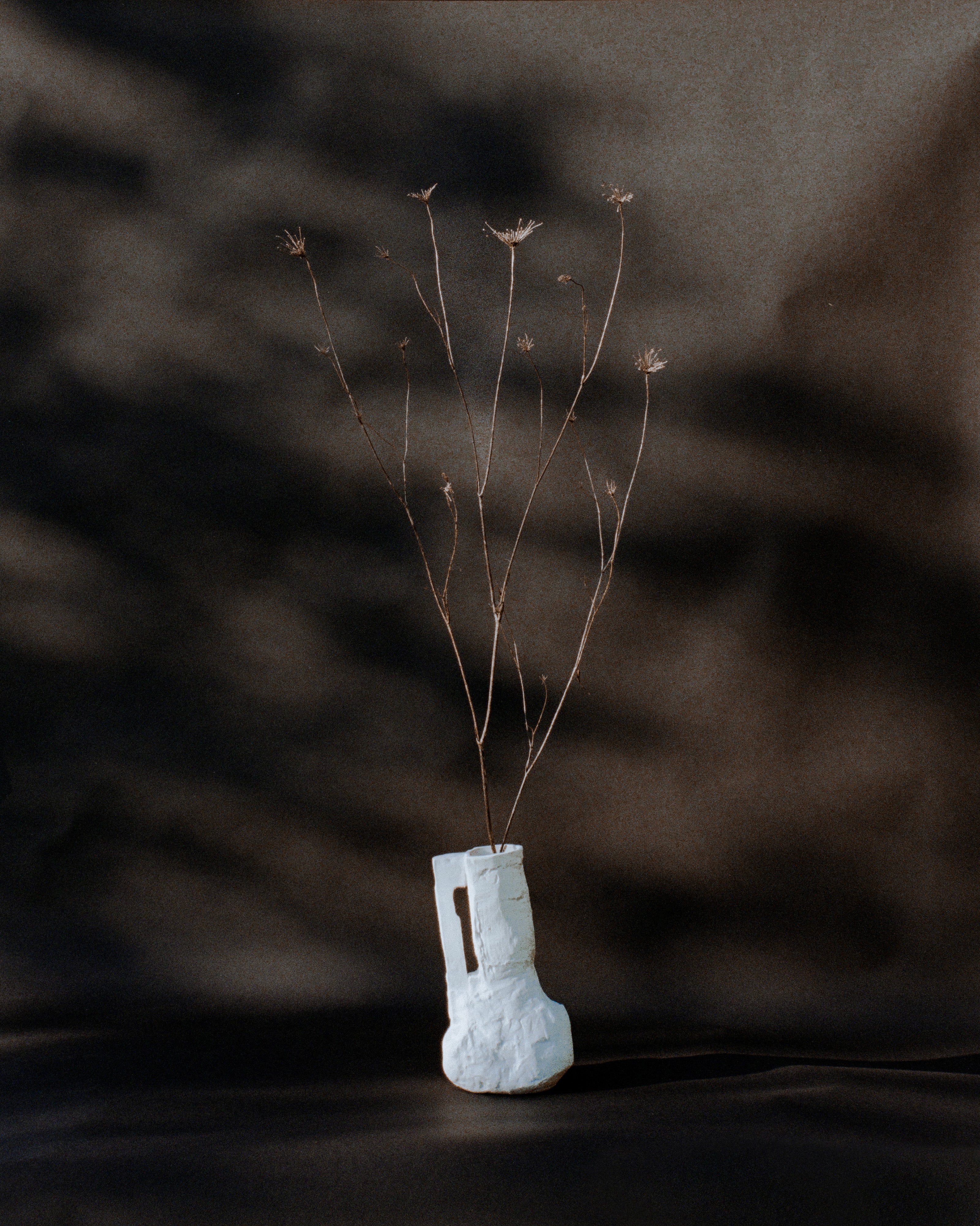 karaf II Gebroken Wit by white dirt artifacts