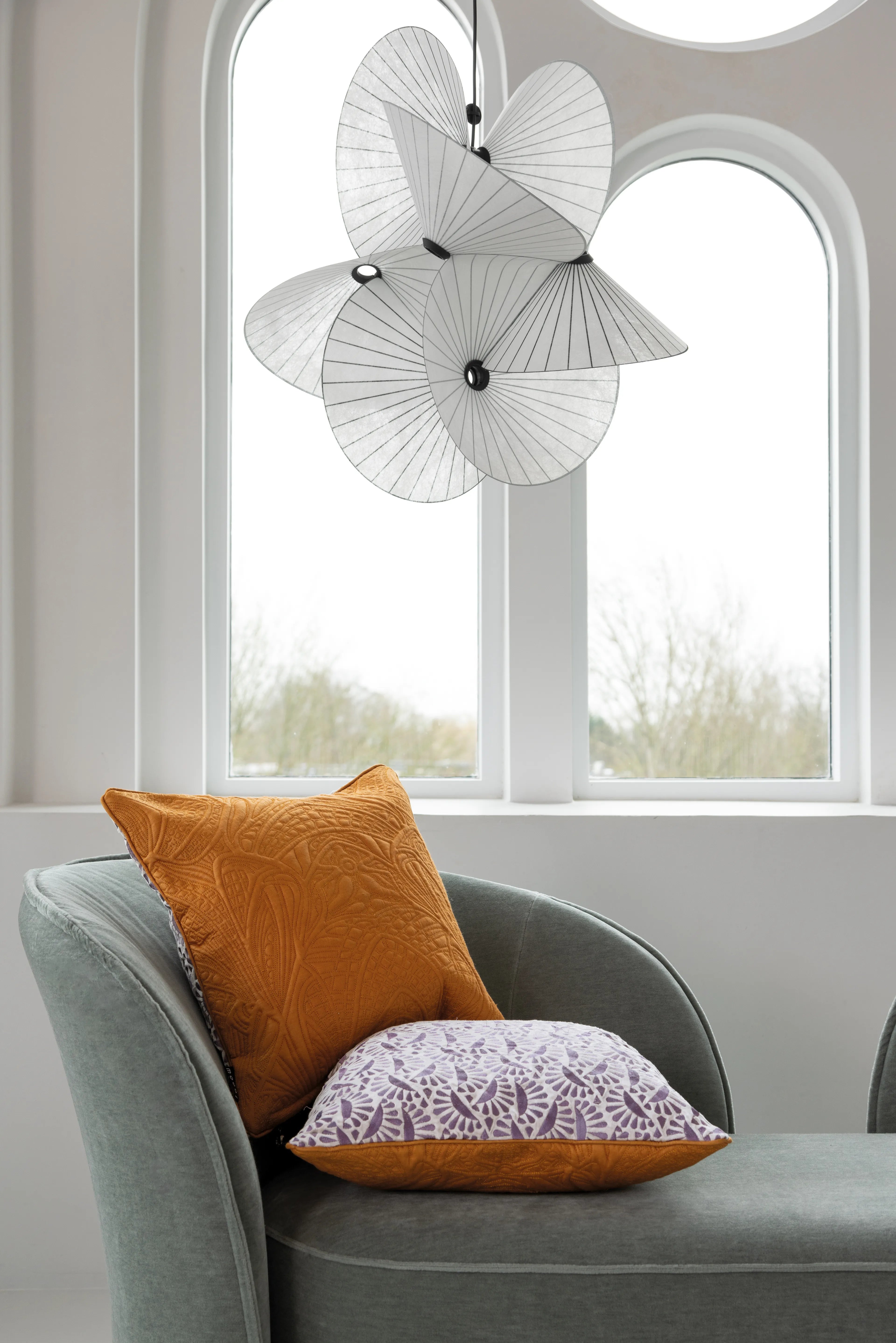 Woodblock Beetle sierkussen 50 x 50 cm.