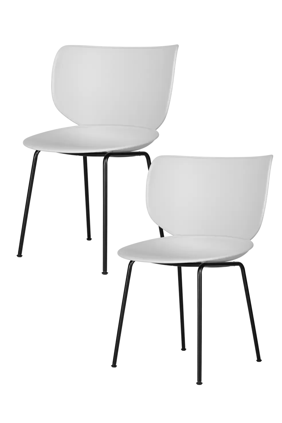 Twee witte stoelen met zwarte poten uit de Hana Chairs Un-Upholstered Set van 2