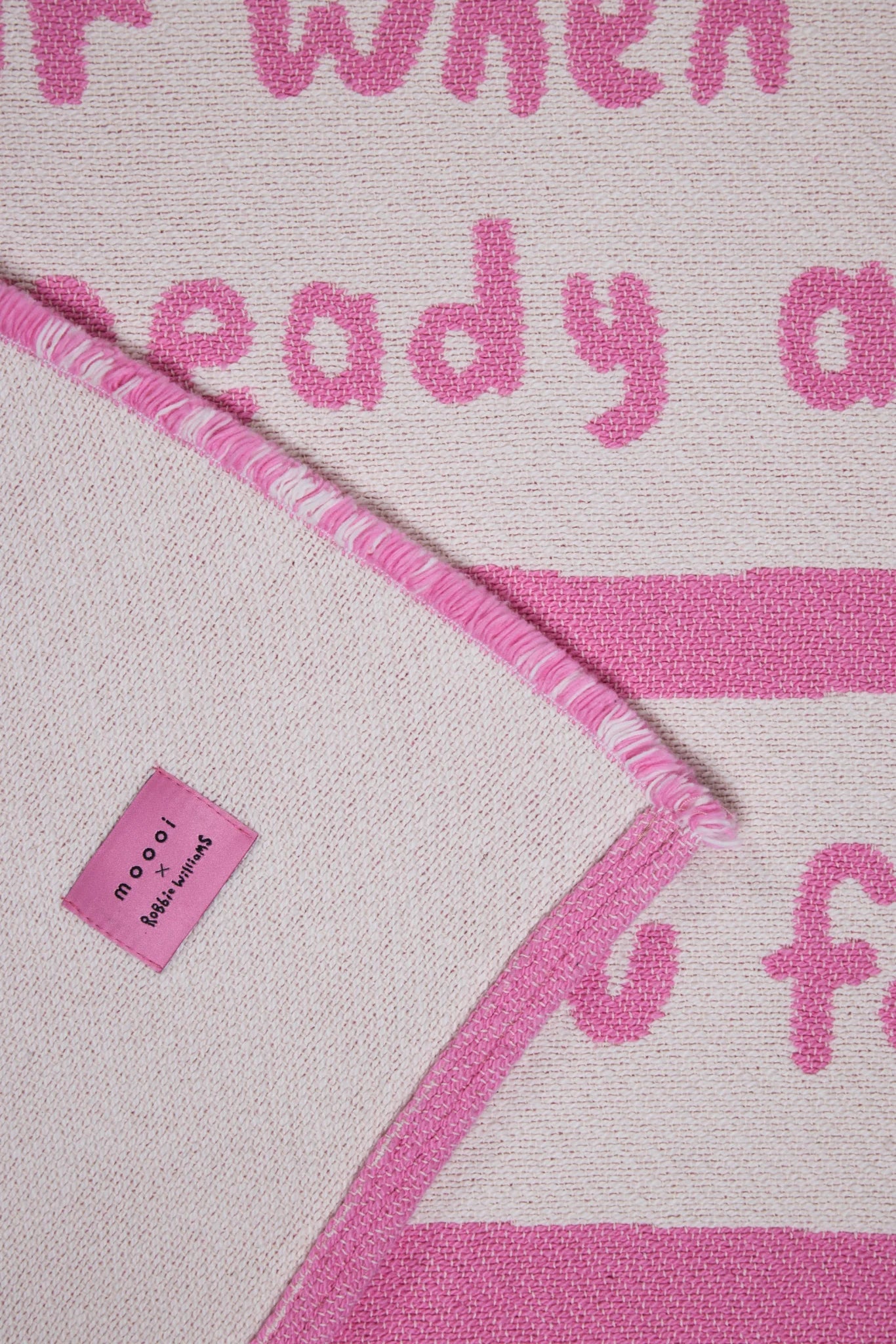 Moooi Introvert security blanket van Robbie Williams