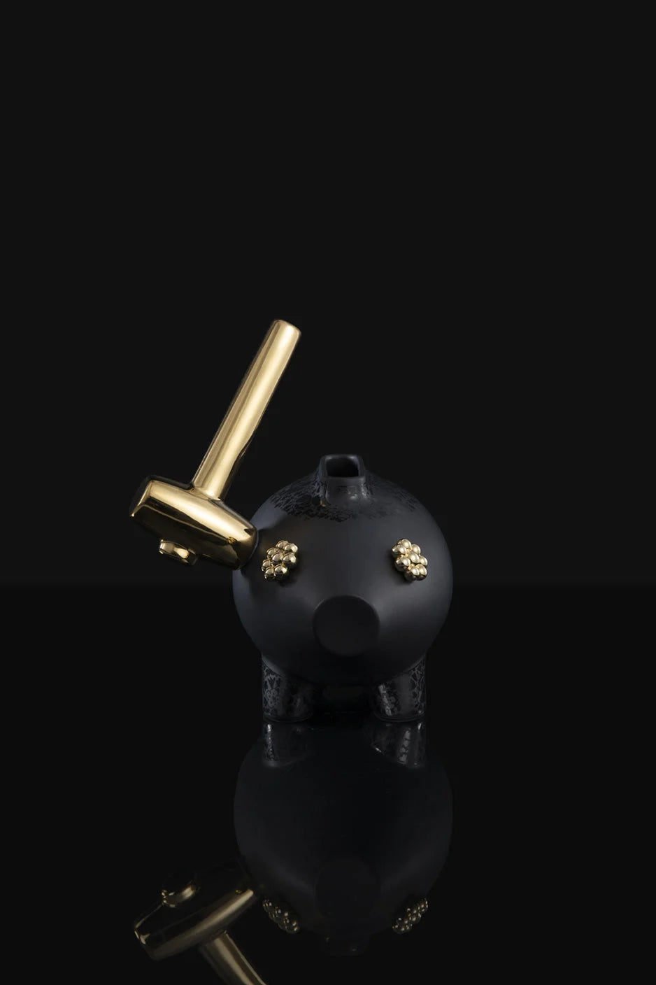 Moooi vaas black series ’The killing of the piggy bank’ - ’The killing of the piggy bank’