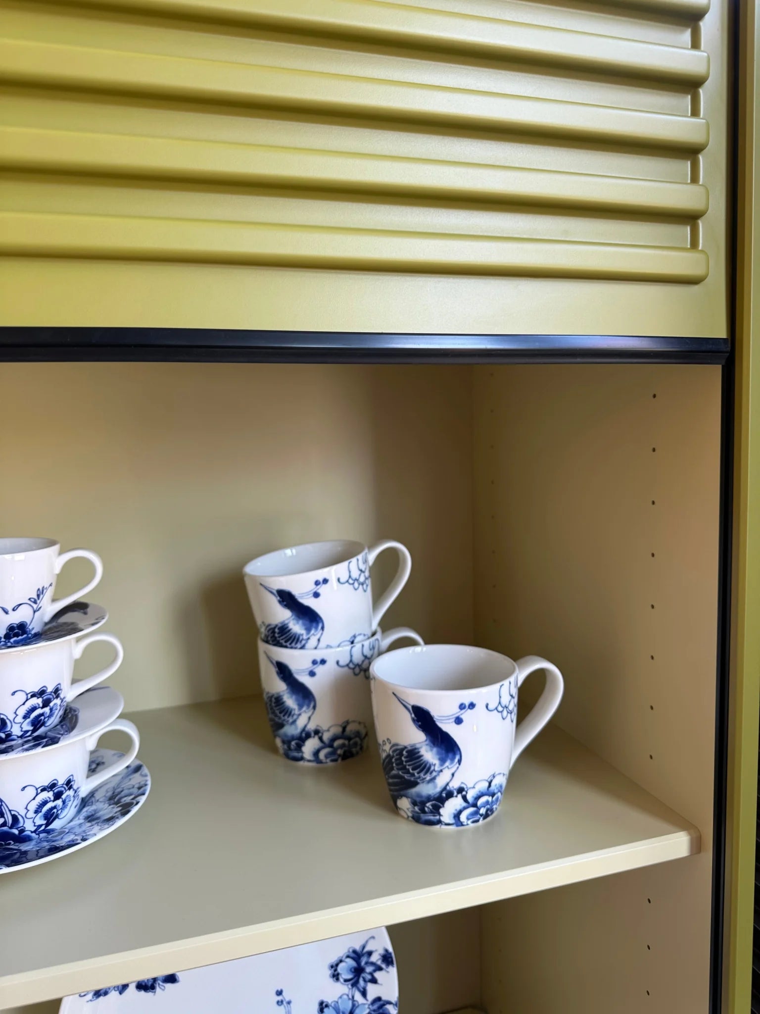 Pastoe A’dammer 205 cm. - 205 x 55 cm. / Leaf Pear