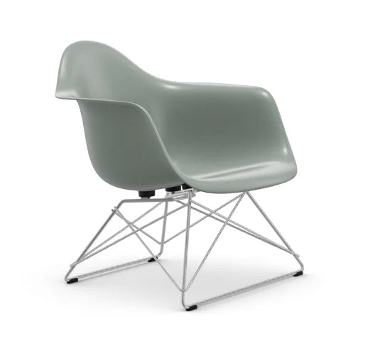 vitra Eames Fiberglass Armchair LAR - verchroomd onderstel - sea foam green