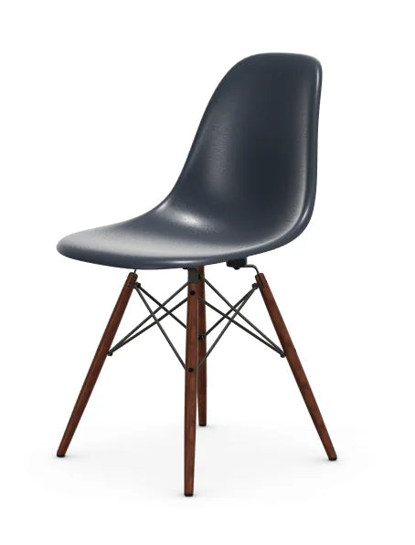 vitra Eames Fiberglass Side chair DSW - esdoorn donker onderstel - Navy Blue