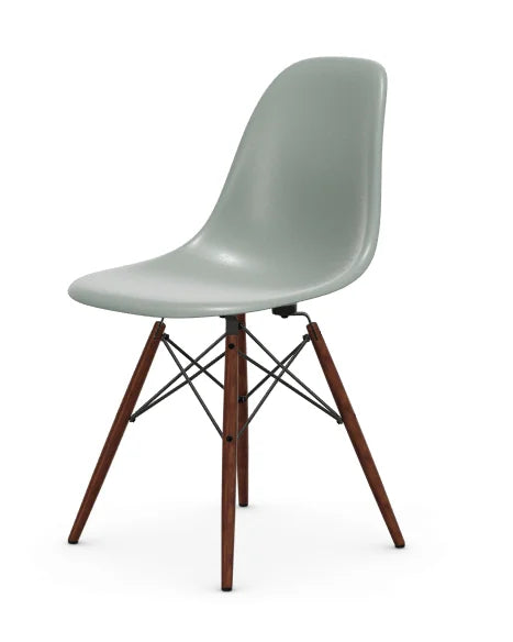 vitra Eames Fiberglass Side chair DSW - esdoorn donker onderstel - sea foam green