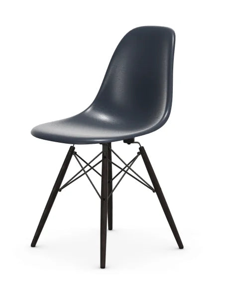 vitra Eames Fiberglass Side chair DSW - esdoorn zwart onderstel - Navy Blue