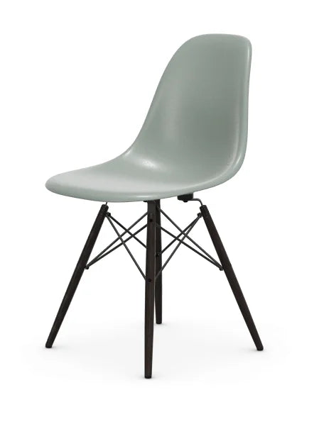 vitra Eames Fiberglass Side chair DSW - esdoorn zwart onderstel - sea foam green