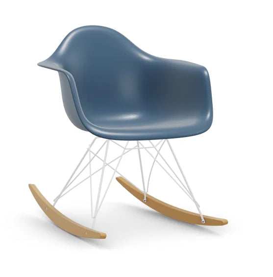 vitra Eames Plastic Armchair RAR RE - wit & esdoorn licht onderstel - sea blue RE