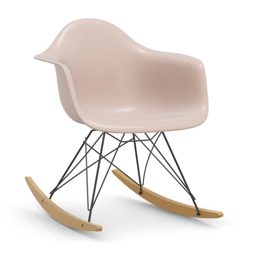 vitra Eames Plastic Armchair RAR RE - zwart & esdoorn licht onderstel - pale rose RE