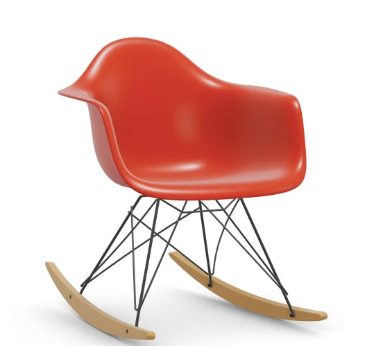 vitra Eames Plastic Armchair RAR RE - zwart & esdoorn licht onderstel - poppy red RE