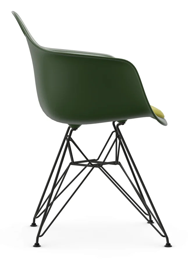 vitra Eames Plastic Chair RE ’teun editie’