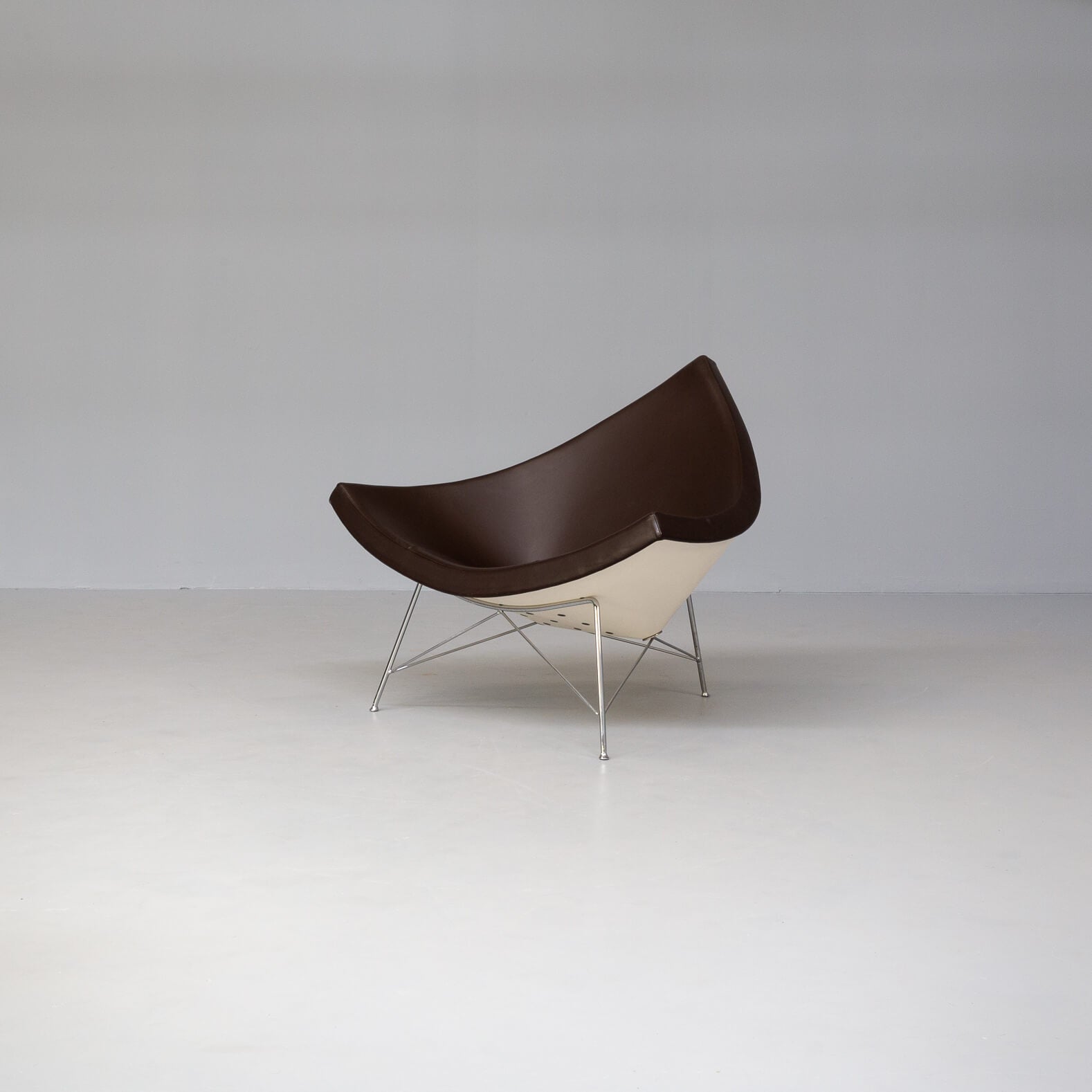 vitra Coconut Chair - leder - chocolate