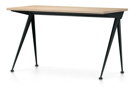 vitra tafel Compas Direction - massief eiken - diepzwart