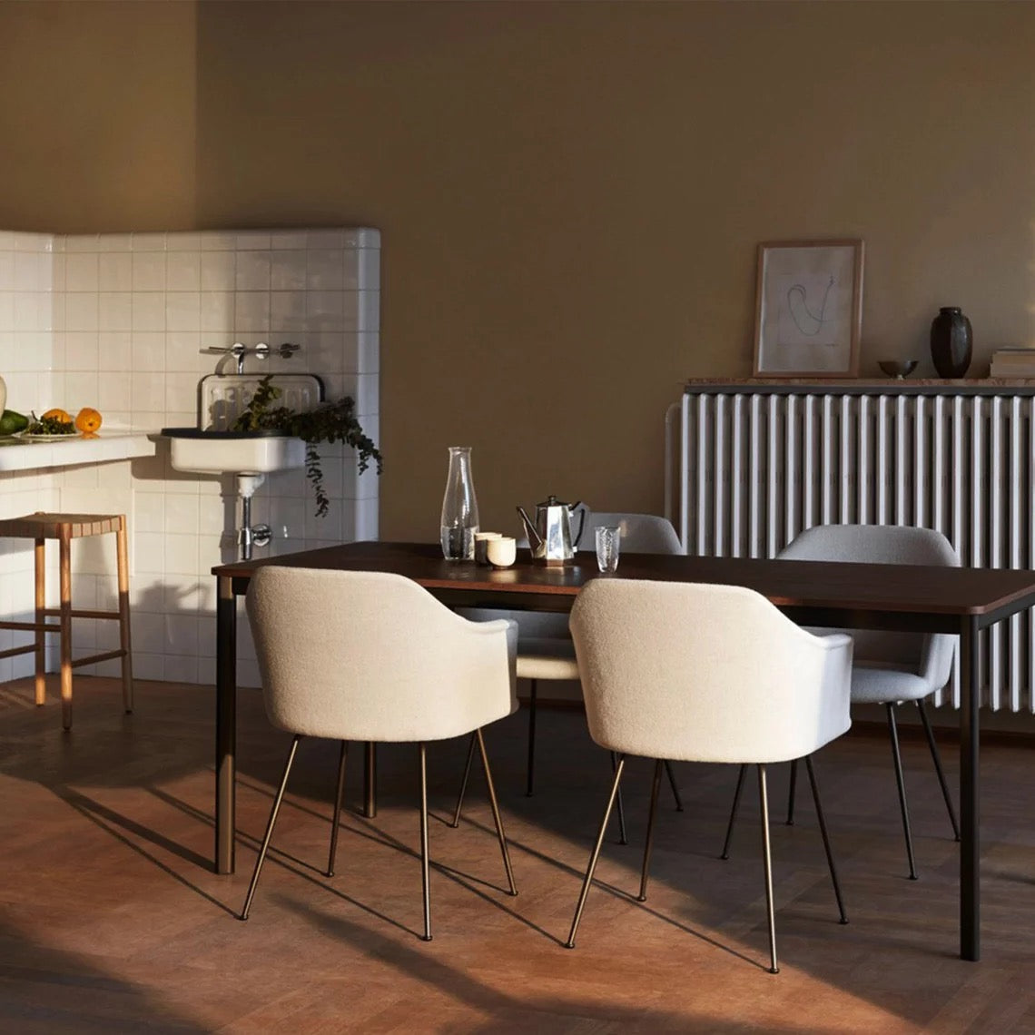 Rely HW36 arm chair