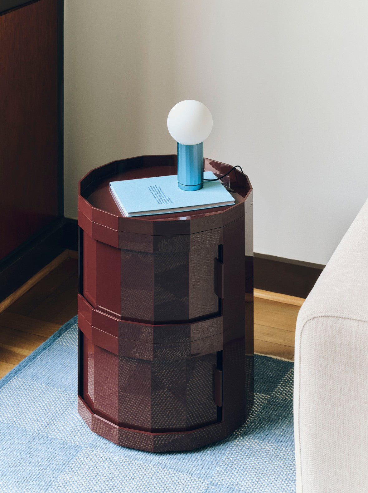 Facet Cabinet 20