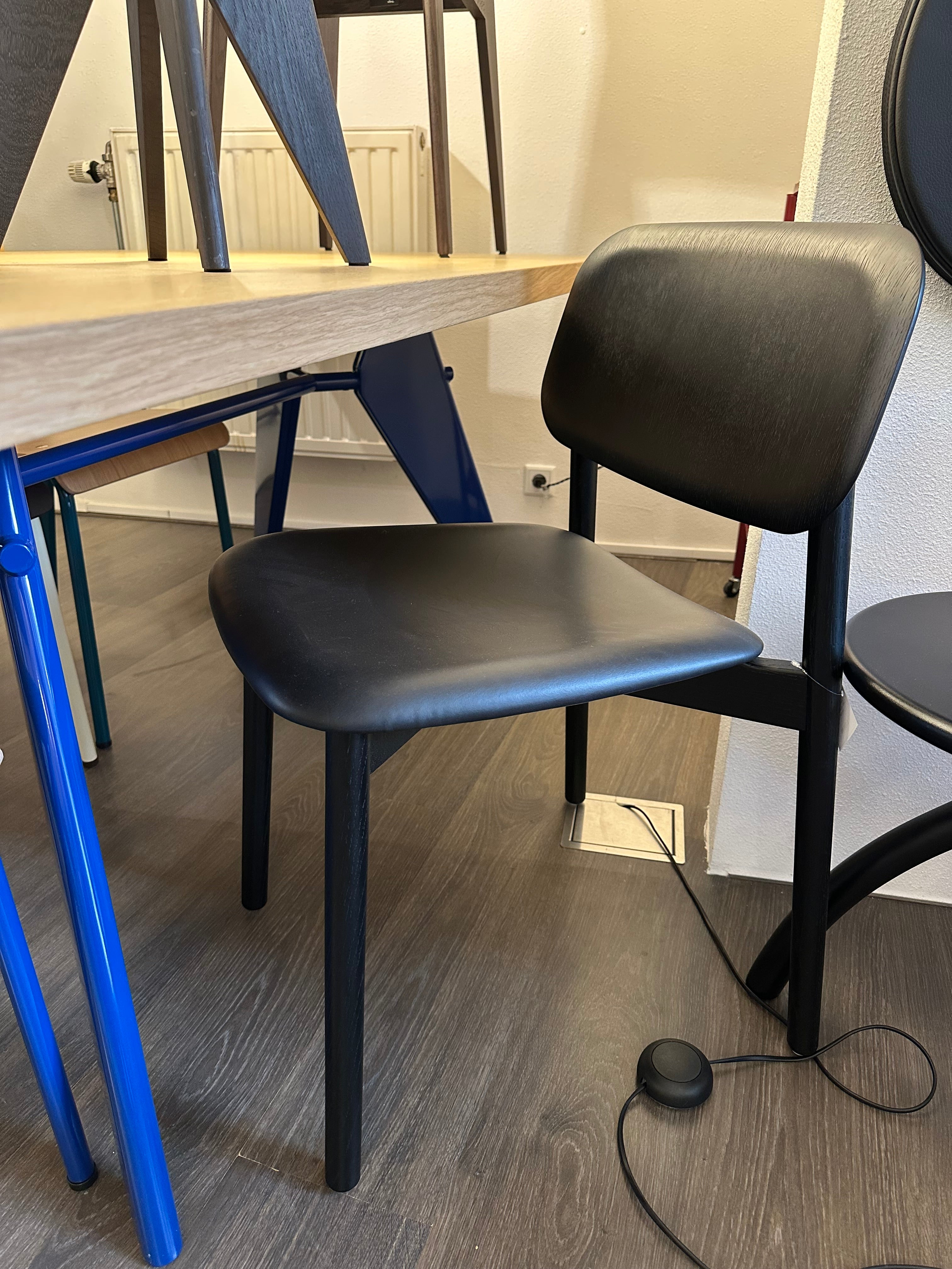 Soft Edge Chair 60