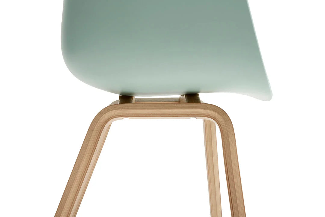 Hay Design stoel AAC 22 - gezeept eiken