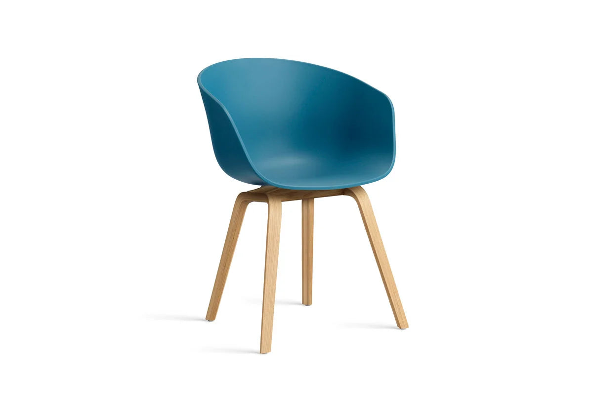 Hay Design stoel AAC 22 - gezeept eiken - azure blue 2.0