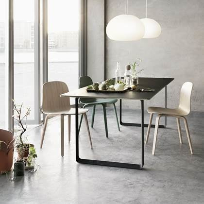 Muuto tafel 70/70 - 108 x 295 cm.