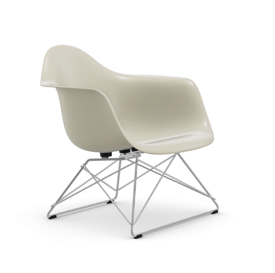 vitra Eames Fiberglass Armchair LAR - verchroomd - parchment