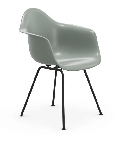 vitra Eames Fiberglass Armchair DAX - zwart onderstel - sea foam green